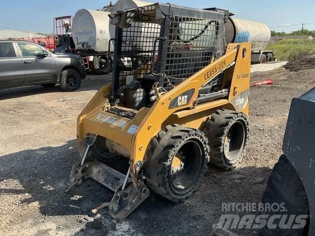 CAT 226B3 滑移轉向裝載機