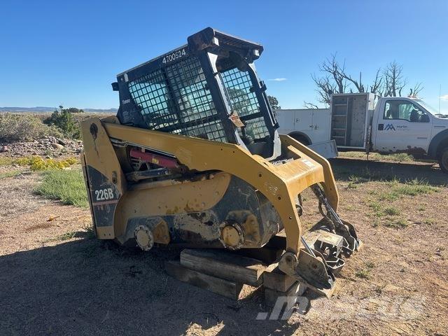 CAT 226B3 滑移轉向裝載機