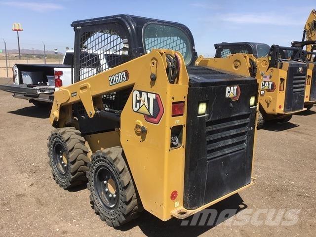 CAT 226D3 滑移轉向裝載機