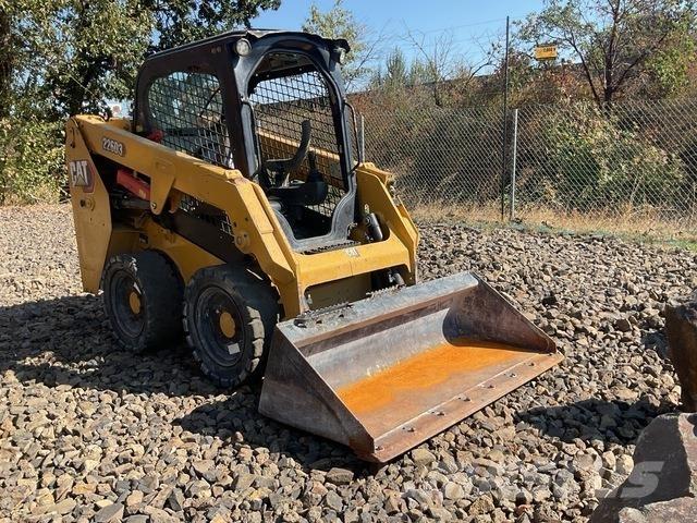 CAT 226D3 滑移轉向裝載機