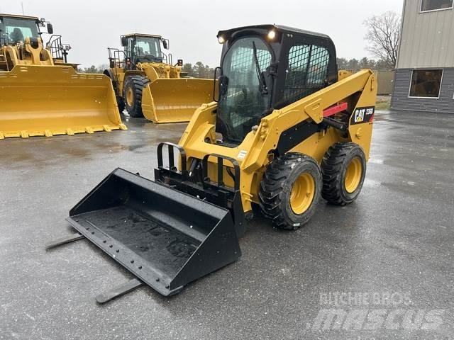 CAT 236D 滑移轉向裝載機