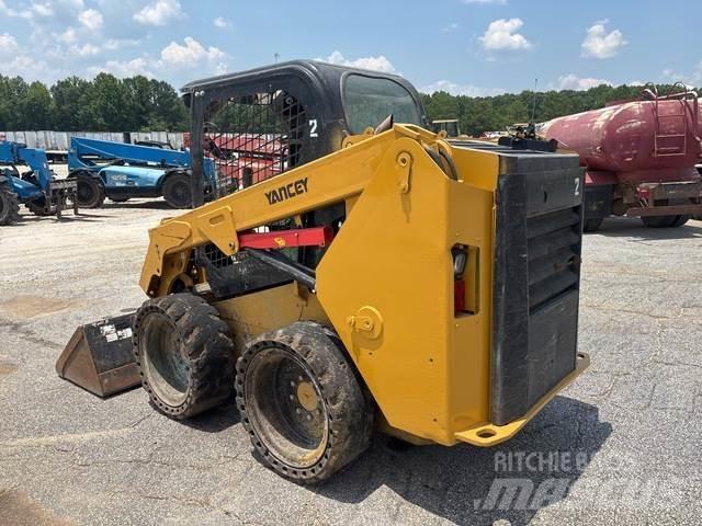 CAT 236D 滑移轉向裝載機