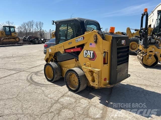 CAT 236D3 滑移轉向裝載機