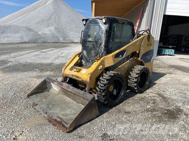 CAT 246C 滑移轉向裝載機