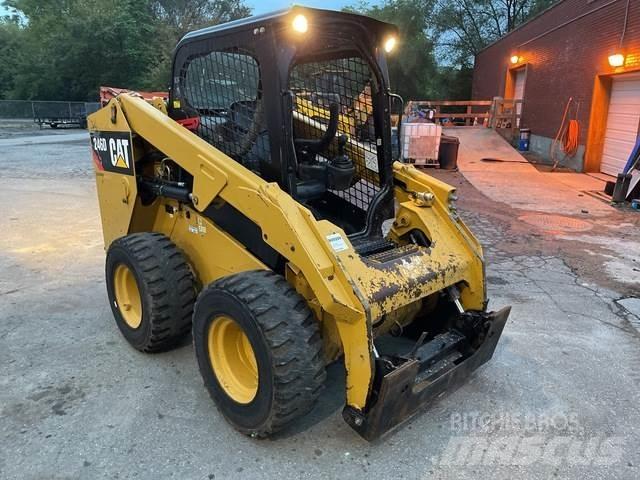 CAT 246D 滑移轉向裝載機