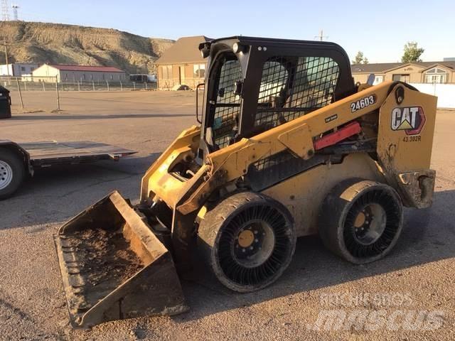 CAT 246D3 滑移轉向裝載機