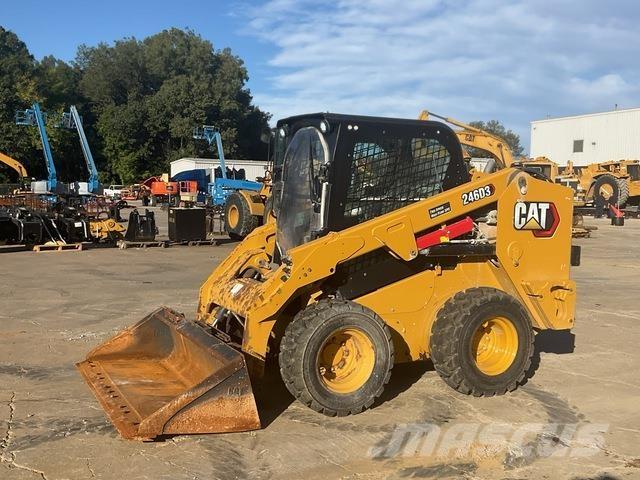 CAT 246D3 滑移轉向裝載機