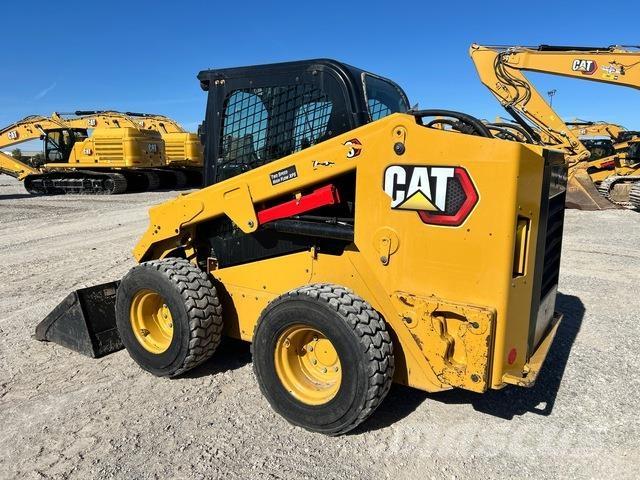 CAT 246D3 滑移轉向裝載機