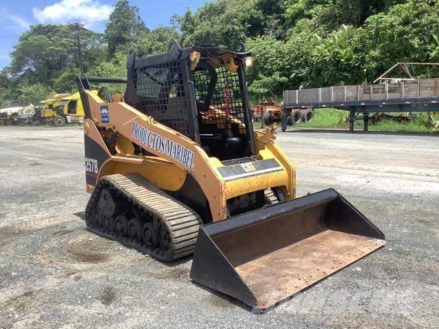 CAT 257B 滑移轉向裝載機