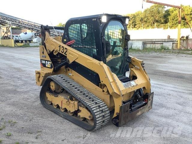 CAT 259D 滑移轉向裝載機