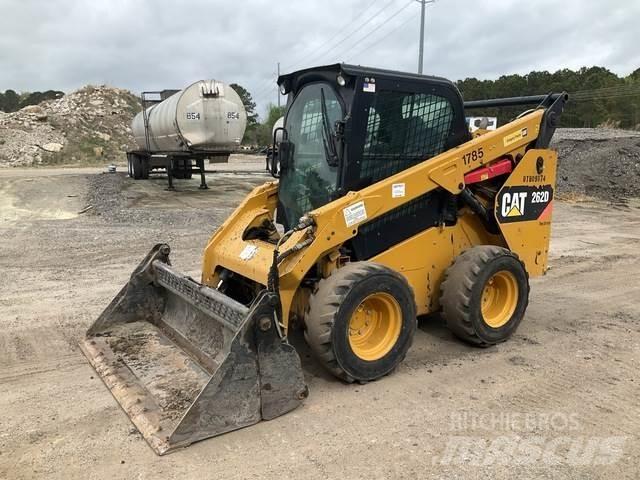 CAT 262D 滑移轉向裝載機