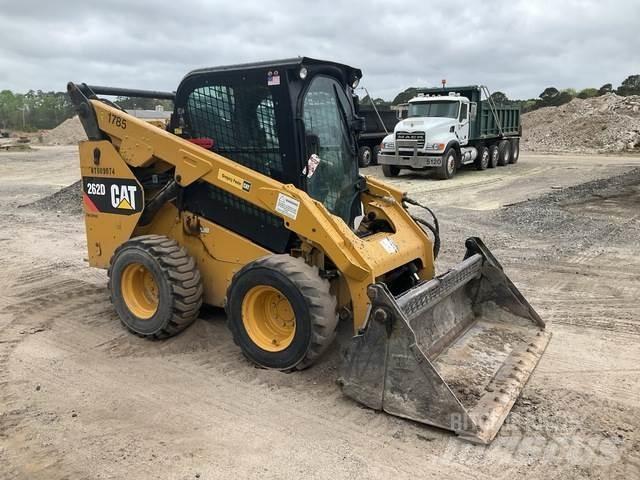 CAT 262D 滑移轉向裝載機