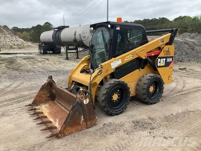 CAT 262D 滑移轉向裝載機