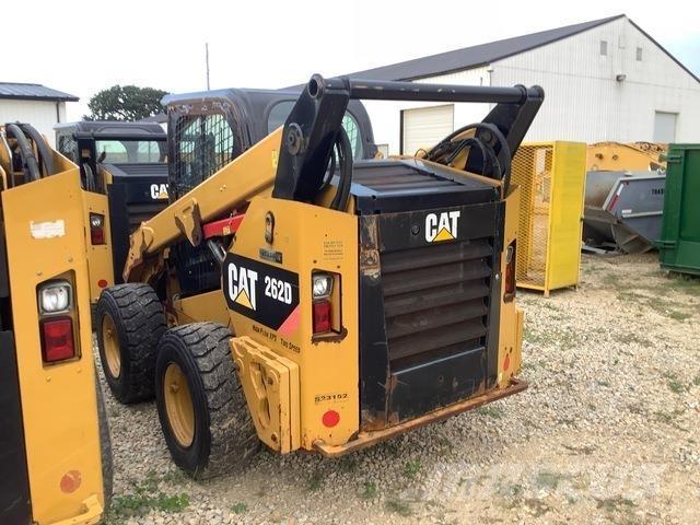 CAT 262D 滑移轉向裝載機