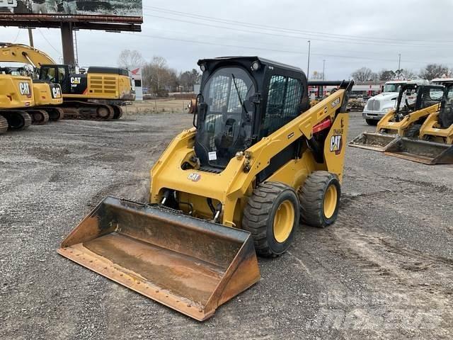 CAT 262D3 滑移轉向裝載機