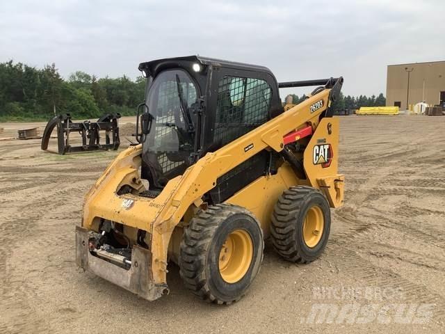 CAT 262D3 滑移轉向裝載機