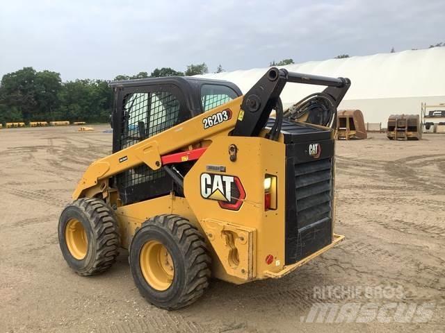 CAT 262D3 滑移轉向裝載機