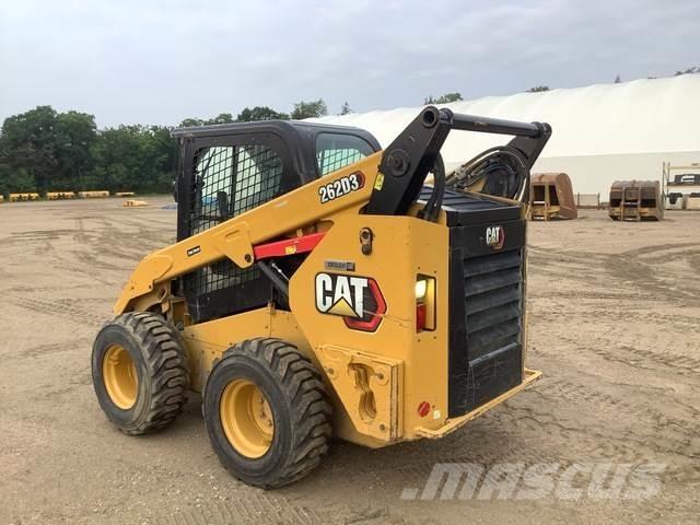 CAT 262D3 滑移轉向裝載機