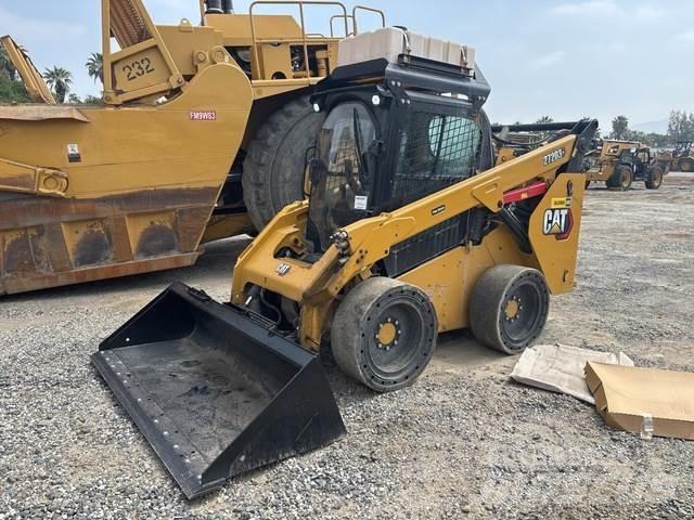 CAT 272D3 XE 滑移轉向裝載機