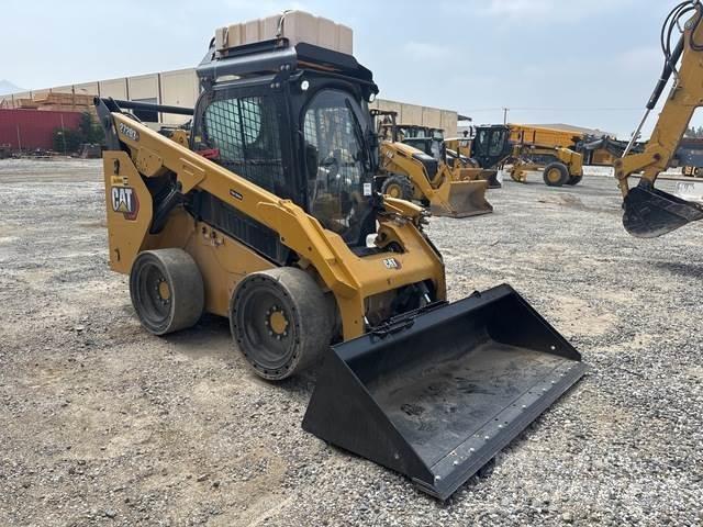 CAT 272D3 XE 滑移轉向裝載機
