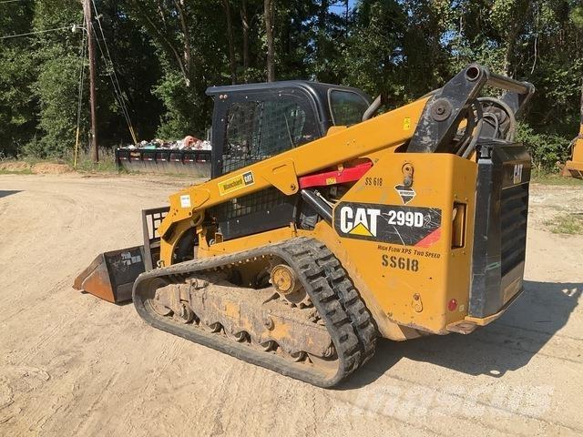 CAT 299D2 滑移轉向裝載機