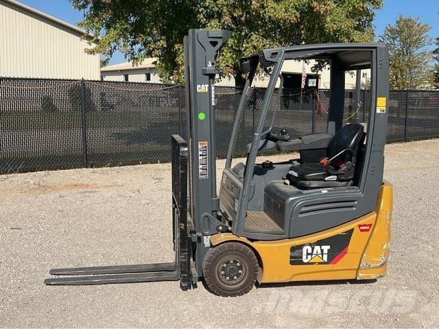 CAT 2ET2500 電動堆高機