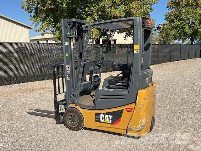 CAT 2ET2500 電動堆高機