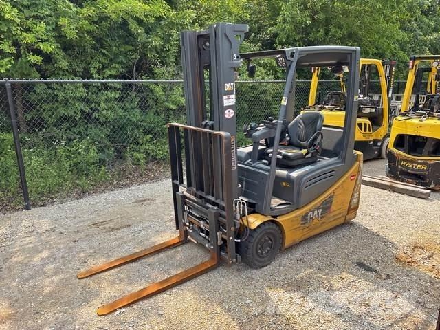 CAT 2ET3000 電動堆高機