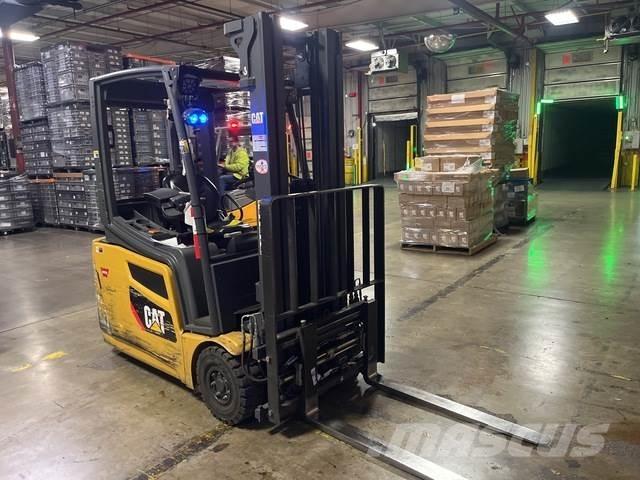 CAT 2ET3000 電動堆高機