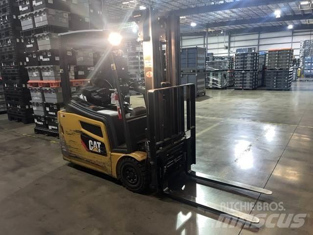 CAT 2ET3000 電動堆高機