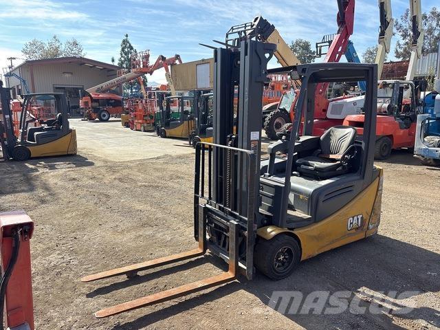 CAT 2ET4000 電動堆高機