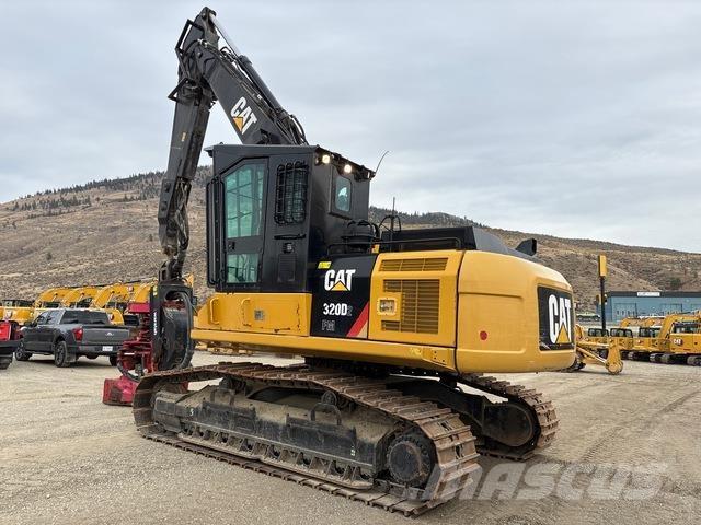 CAT 320D2FM 木材分離器和切割機