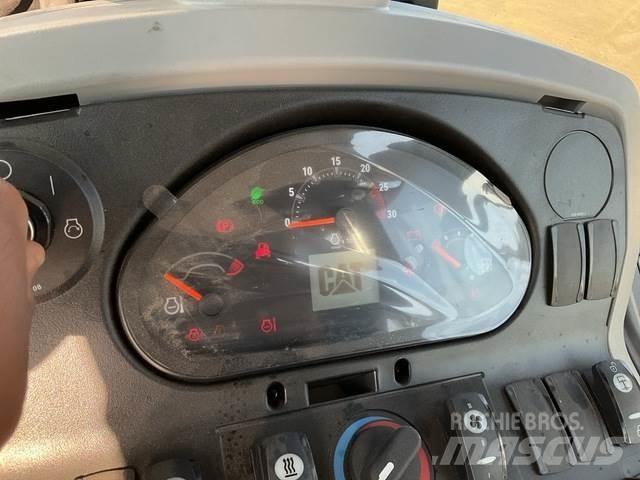 CAT 424 反鏟裝載機