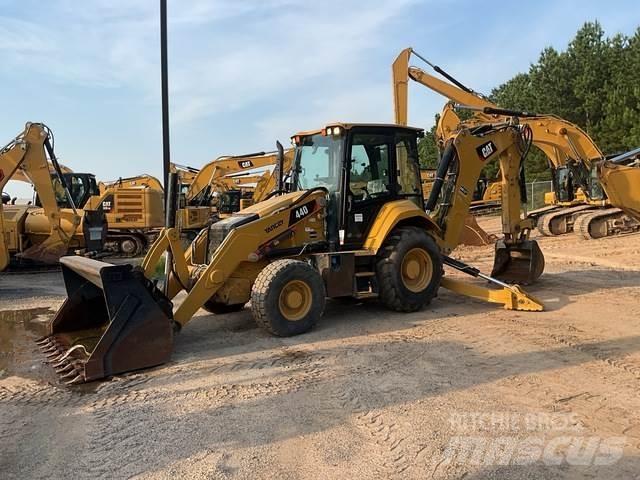 CAT 440 反鏟裝載機