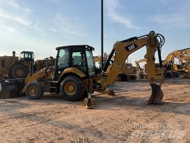CAT 440 反鏟裝載機