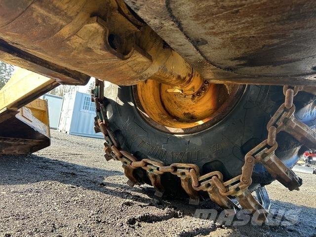 CAT 525C 集材機