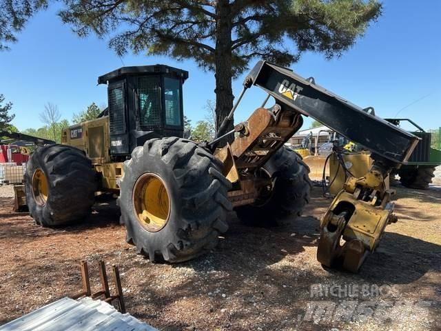 CAT 535D 集材機