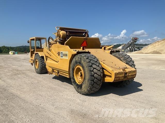 CAT 613B 刮土機