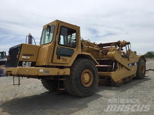 CAT 615C 刮土機