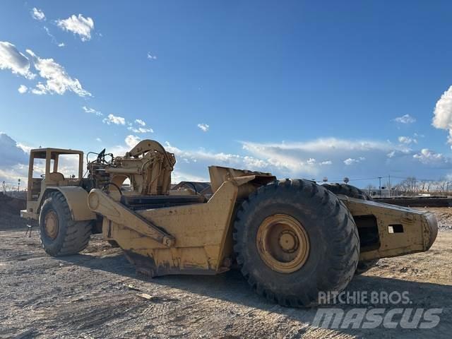 CAT 621B 刮土機