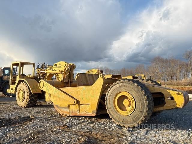 CAT 621B 刮土機