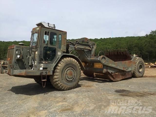 CAT 621B MIL 刮土機