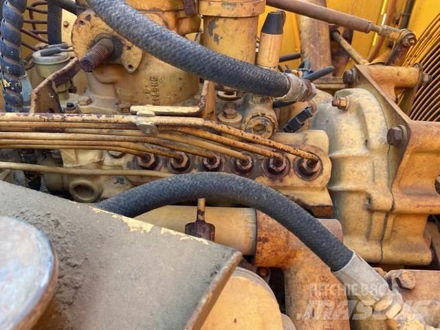 CAT 651E 刮土機