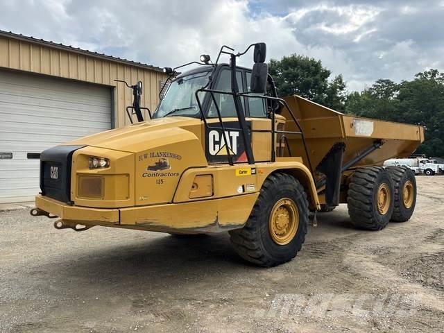 CAT 725C 鉸接式起吊車