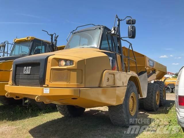 CAT 725C2 鉸接式起吊車