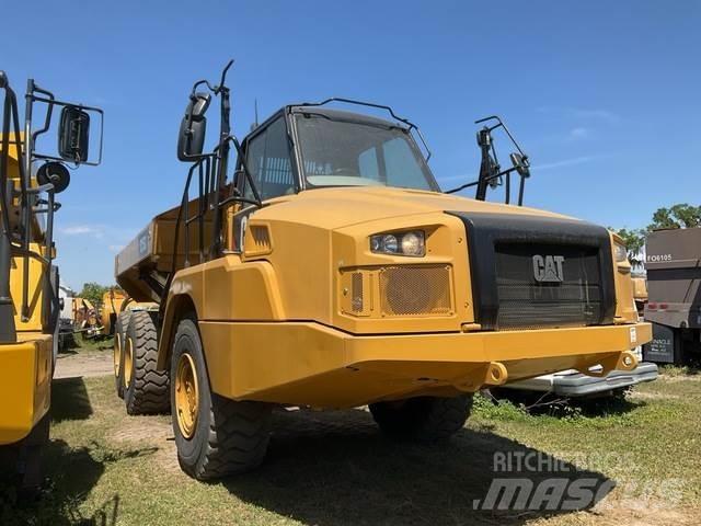 CAT 725C2 鉸接式起吊車