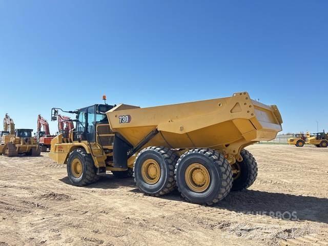 CAT 730 鉸接式起吊車