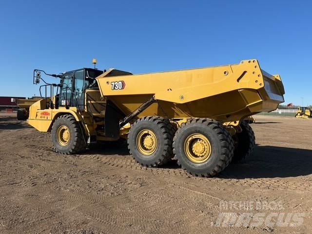 CAT 730 鉸接式起吊車