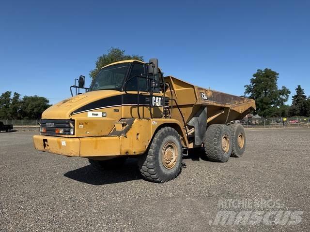 CAT 730 鉸接式起吊車