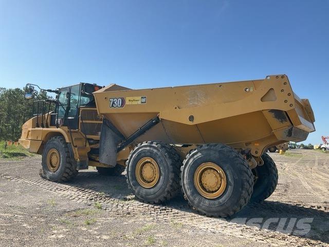 CAT 730 鉸接式起吊車
